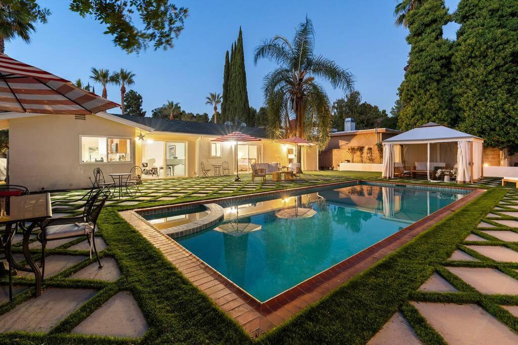 Luxury 4BD in Topanga Oasis with Pool, Spa and Cabana Villa Los Angeles Exterior photo